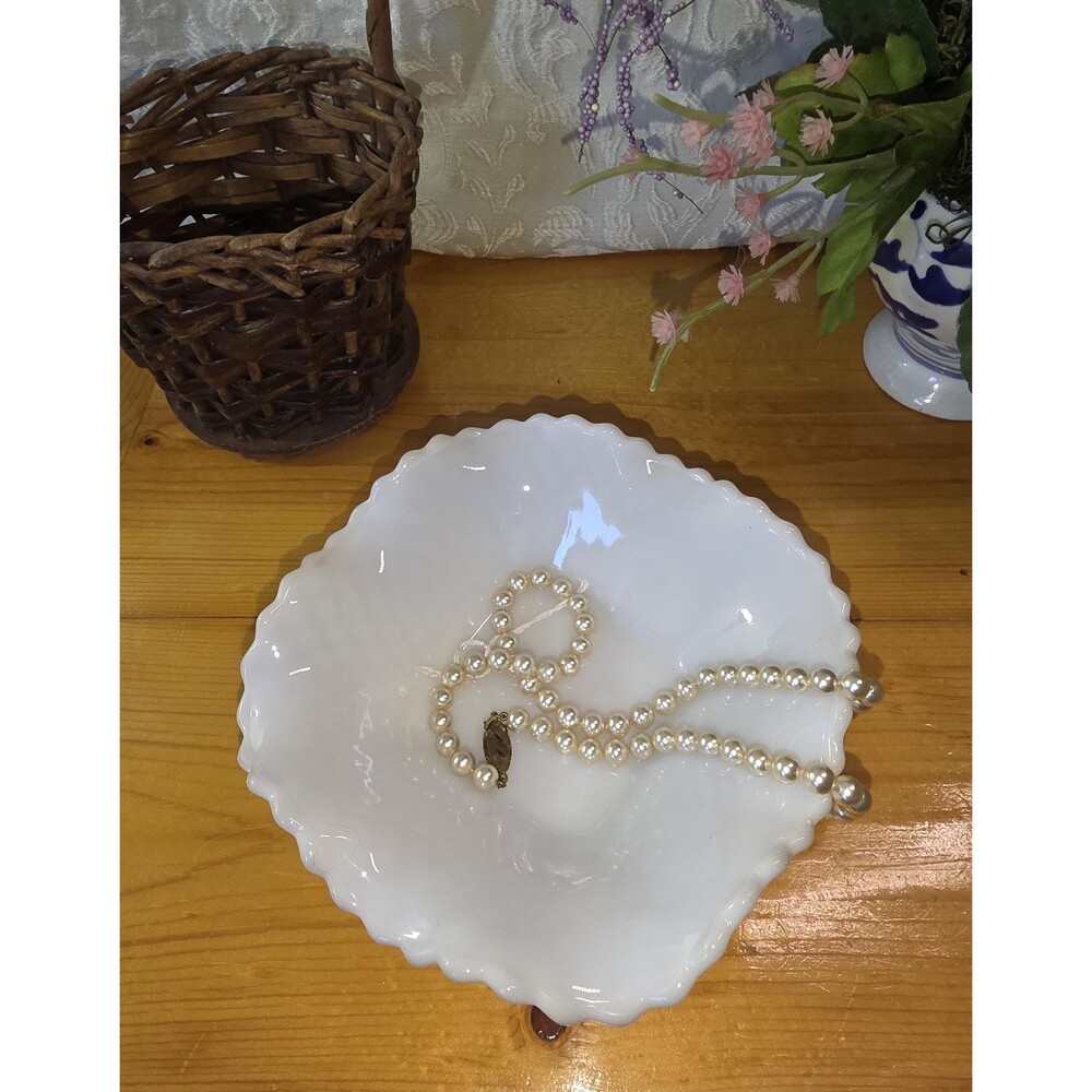 Vintage Hazel-Atlas MCM milk glass candy trinket dish diamond quilted pattern #1